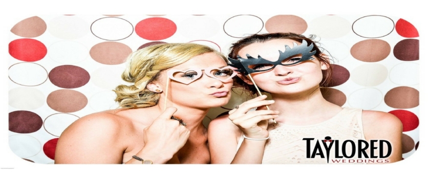 WOW Your Wedding Monday – Photo Booth & Interactive Guest Book